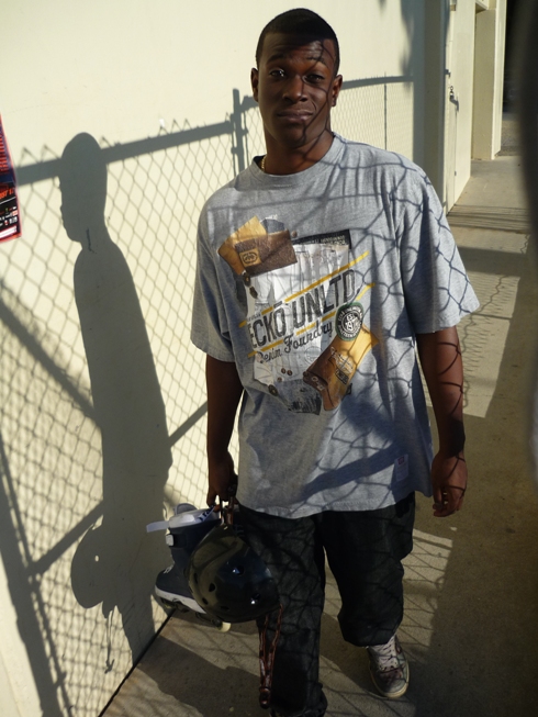 K Flo Kevin from Florida (AKA K-FLO) showing up with some fresh Razors Bambricks and ready to blade!
